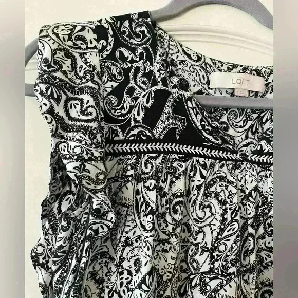 Loft Rayon Blouse Black White Pattern Women’s Small - Picture 3 of 9